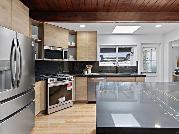 5th image of 4138 Catalina Pl