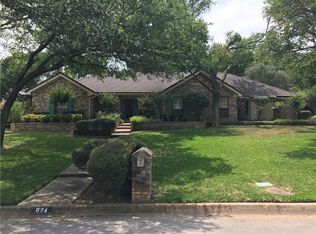824 Sylvan Dr, Fort Worth, TX 76120