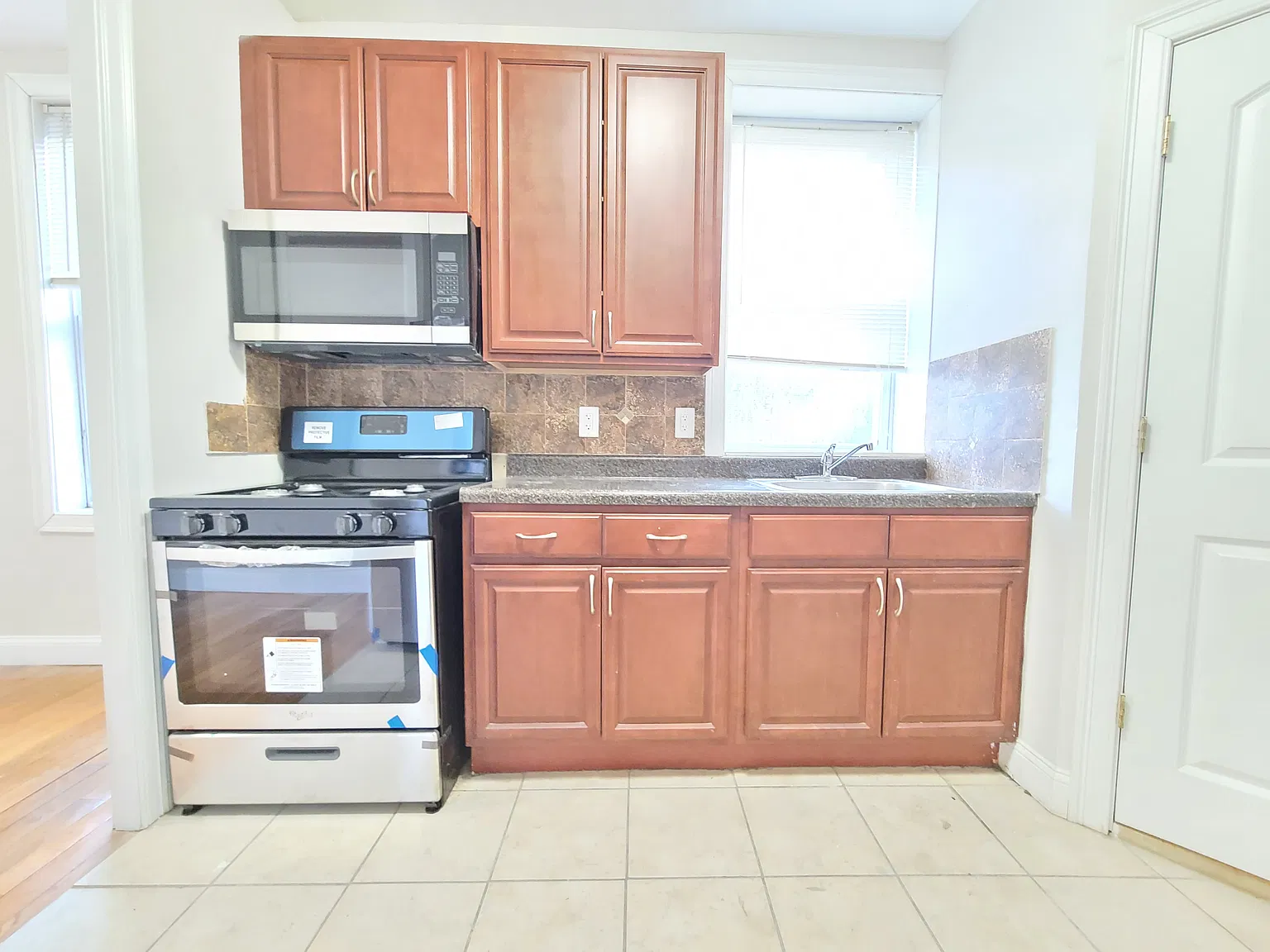 1 bed, 600 sqft, $1,695 — Photo 1
