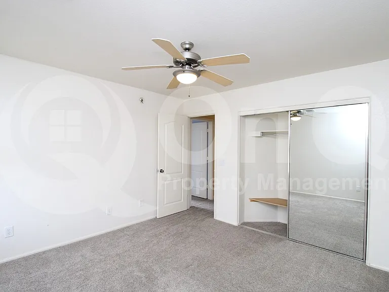 226 E Clairidge Dr — Photo 13