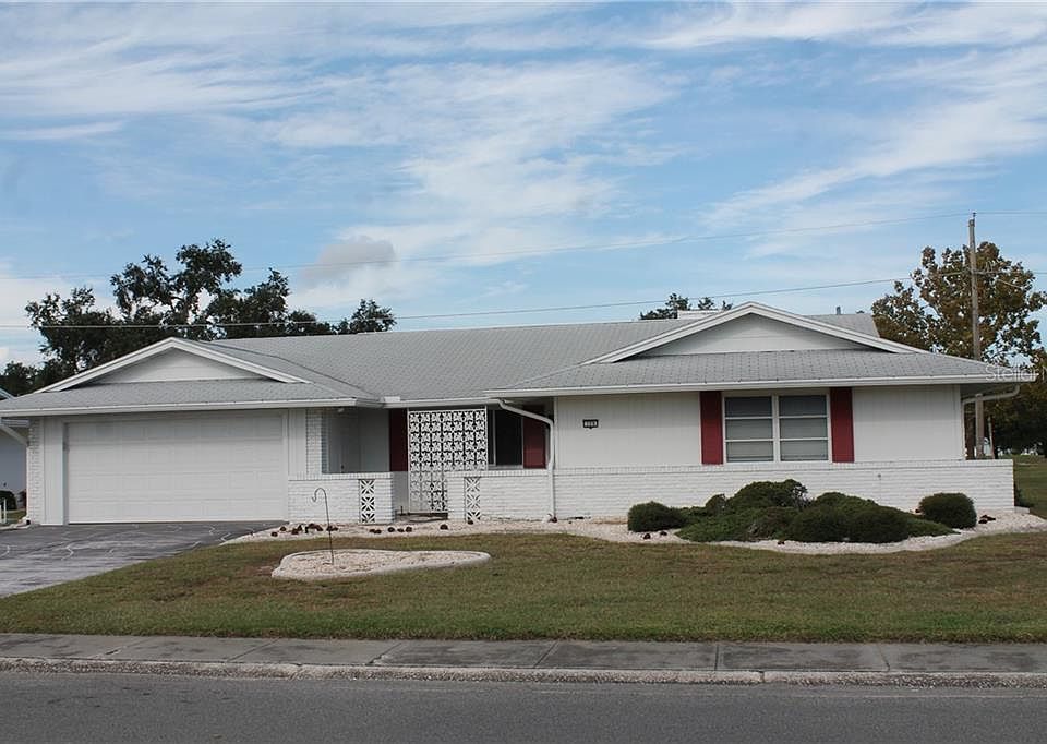 1st image of 729 Fox Hills Dr