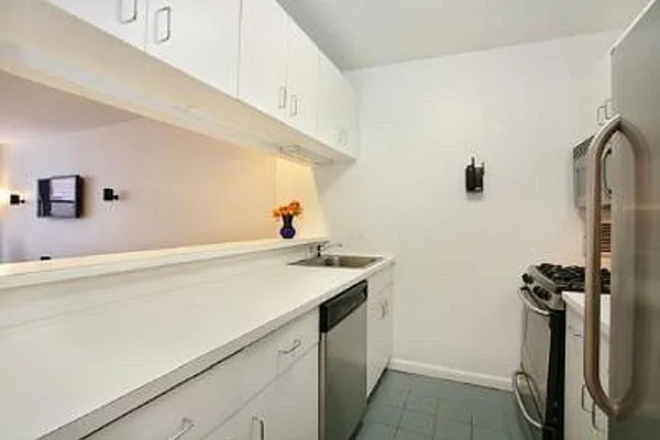 Rented by Compass | media 14