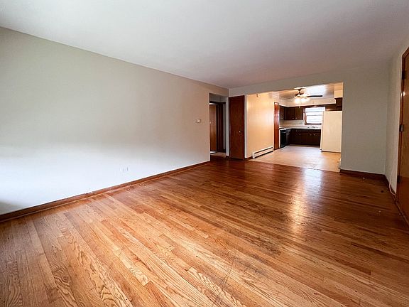 2nd image of 14132 Highlawn Ave APT 10