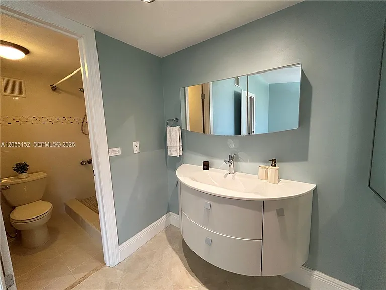 14110 Kendale Lakes Cir — Photo 47