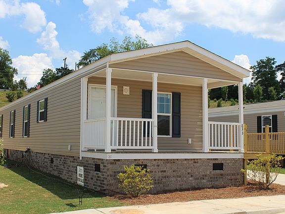 3rd image of 833 Lookout Dr