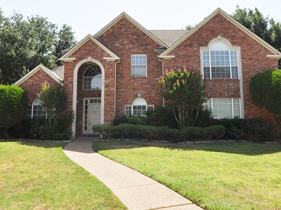1st image of 213 Canyon Lake Dr