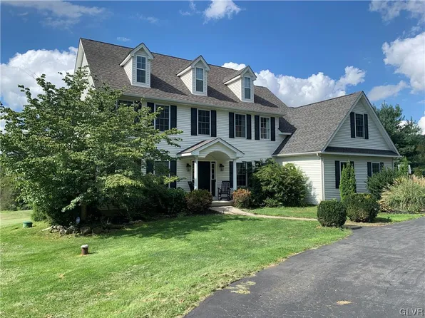 2336 Ridge Dr, Hellertown, PA 18055