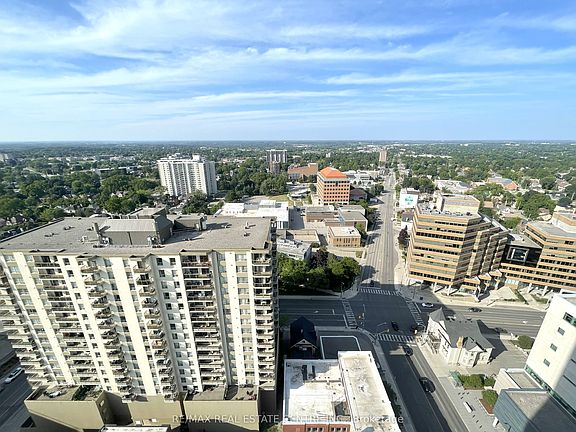 4th image of 60 Frederick St #2805