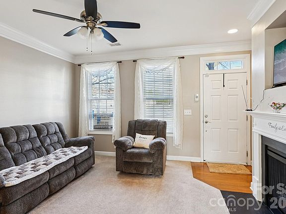 4th image of 13234 Eastfield Village Ln