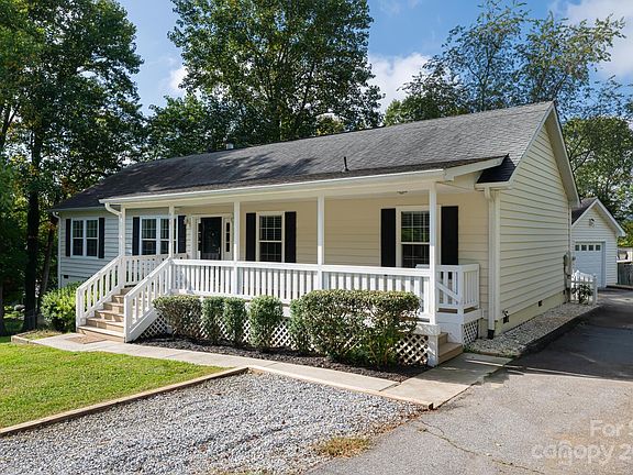 2nd image of 212 Windsor Ct