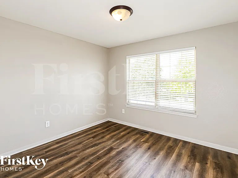 15309 Sycamore St — Photo 13