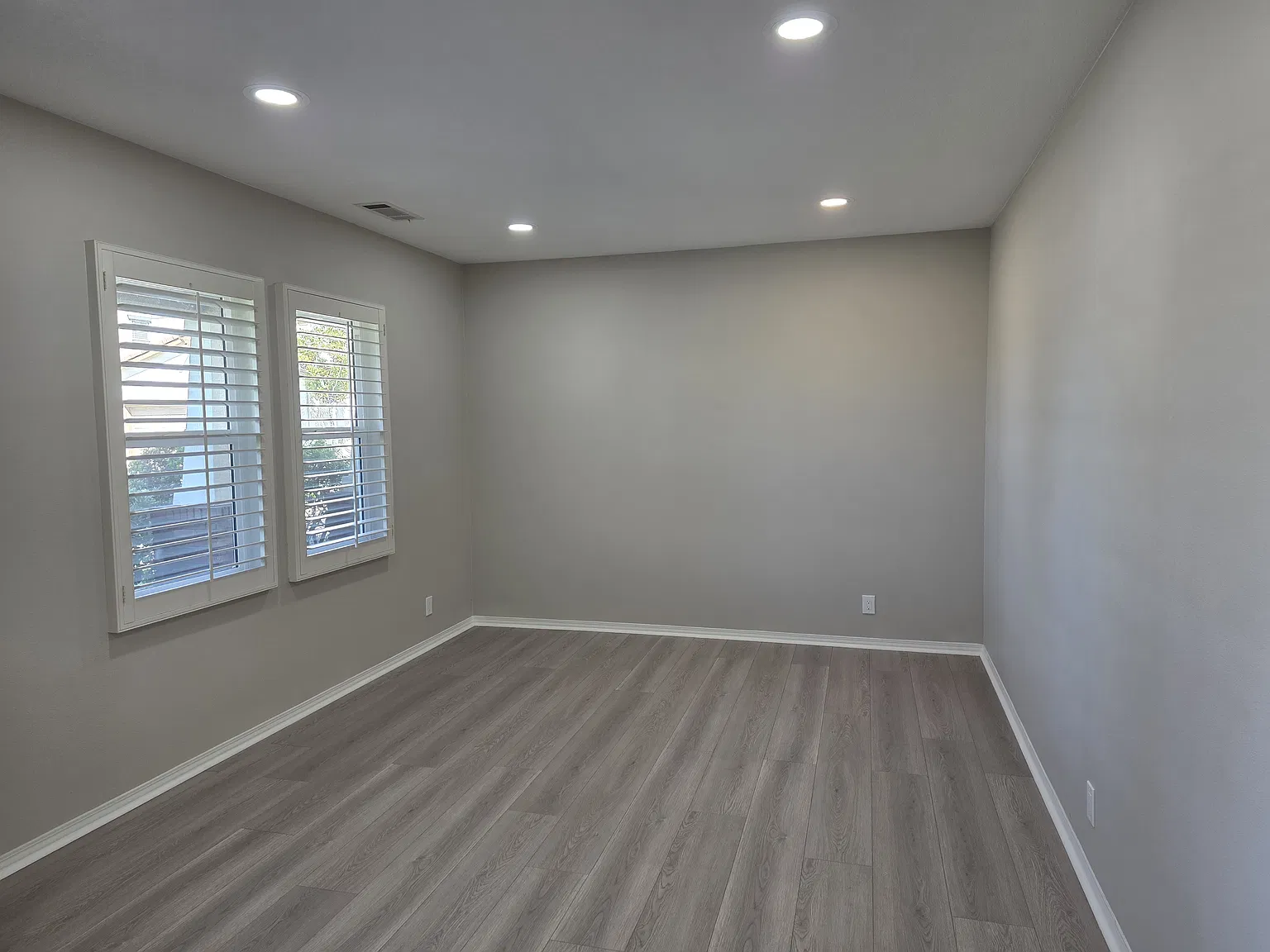4 bed, 2514 sqft, $6,250 — Photo 2