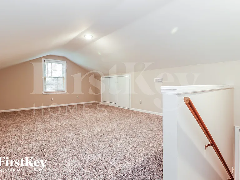 120 Fox Chase Dr — Photo 9