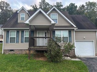 225 John Lemley Ln, Christiansburg, VA 24073