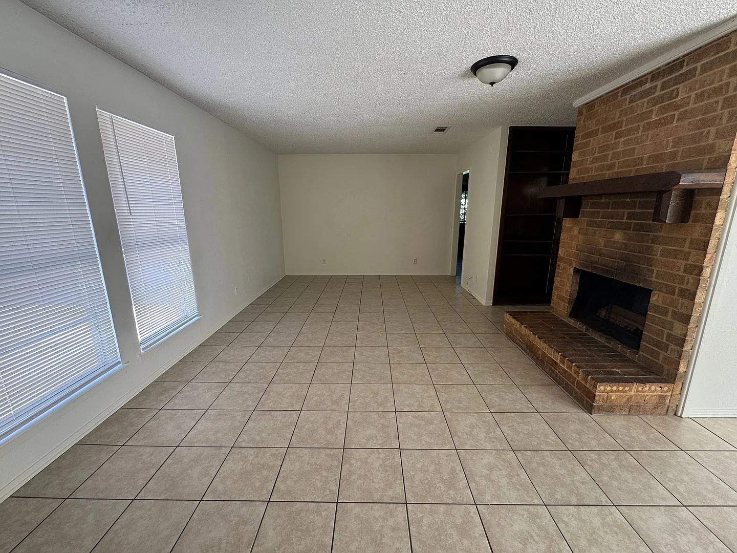 2210 Wheeler Ave — Photo 4