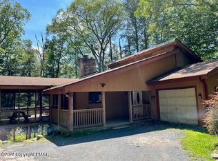193 Manchester Dr, Bushkill, PA 18324