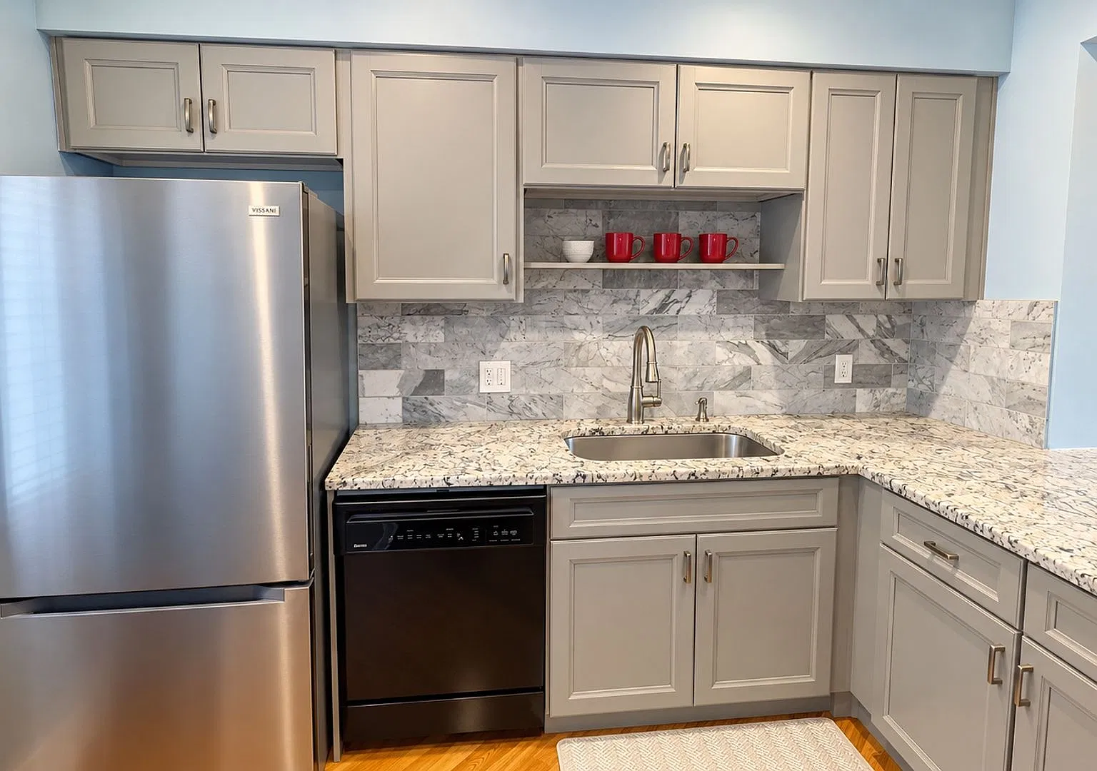 Annual Turnkey furnished 1-bed 1-bath condo in the Meadows — Photo 2