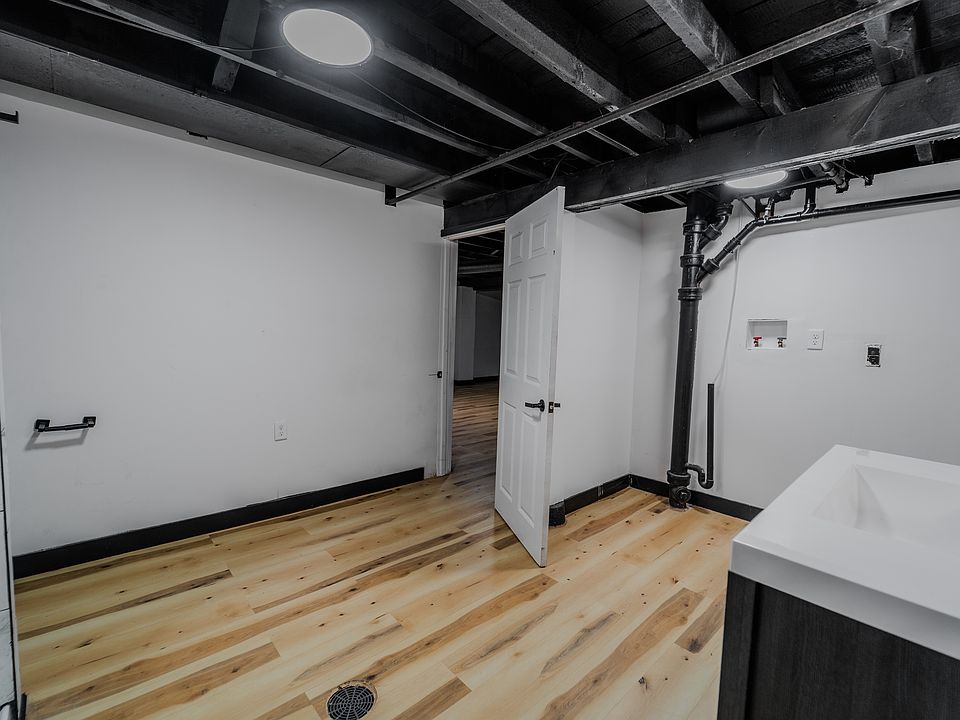1st image of 913 A St