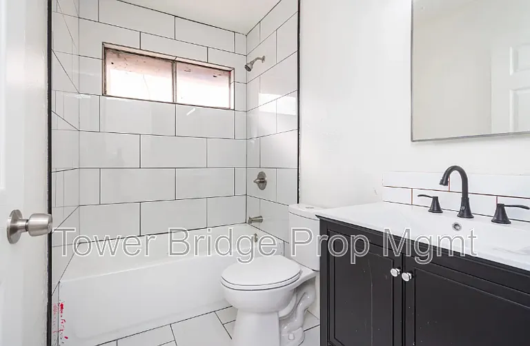 1718 Grand Ave — Photo 13