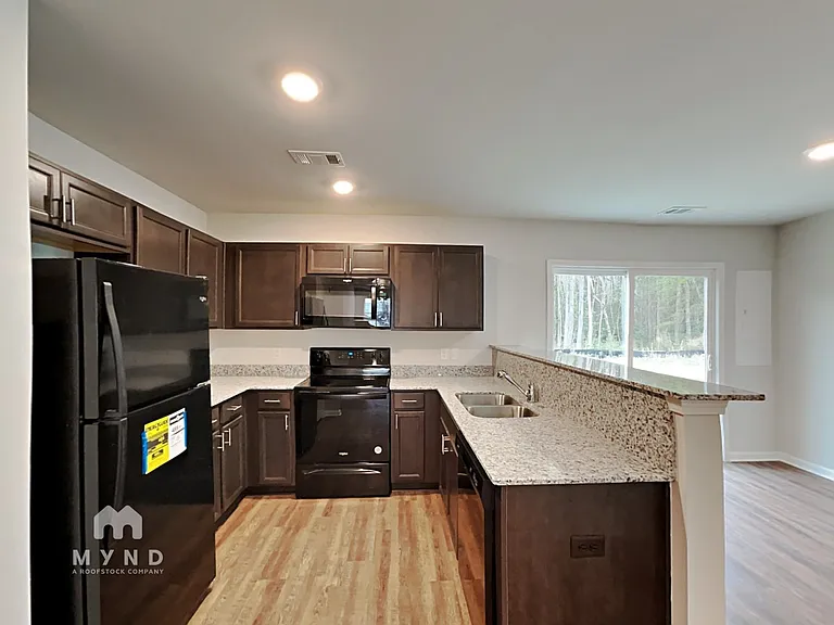 34 Brown Thrasher Ct — Photo 6