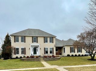 40W137 Carl Sandburg Rd, St Charles, IL 60175