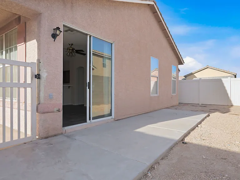 2529 Rainbow Cactus Ct — Photo 22