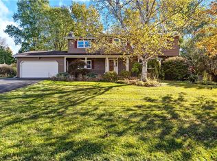 8178 Old Sunridge Dr, Manlius, NY 13104