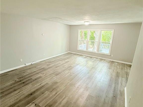 2nd image of 713 Churchill Dr