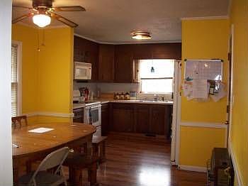 2nd image of 704 Wardbridge Rd