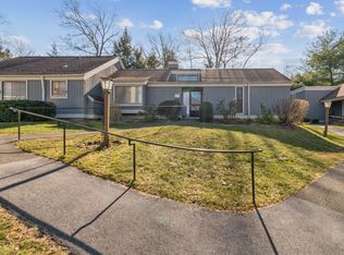 286 Heritage Vlg #B, Southbury, CT 06488
