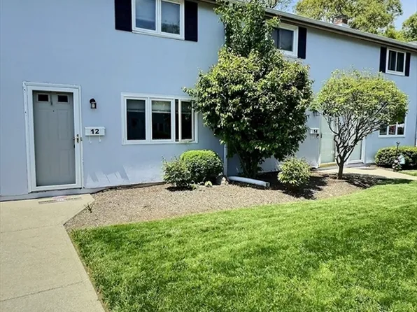 12 Lewis Farm Rd Unit 12, Dedham, MA 02026