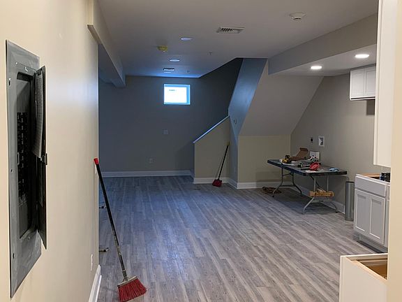 3rd image of 52-54 N Pearl St #3