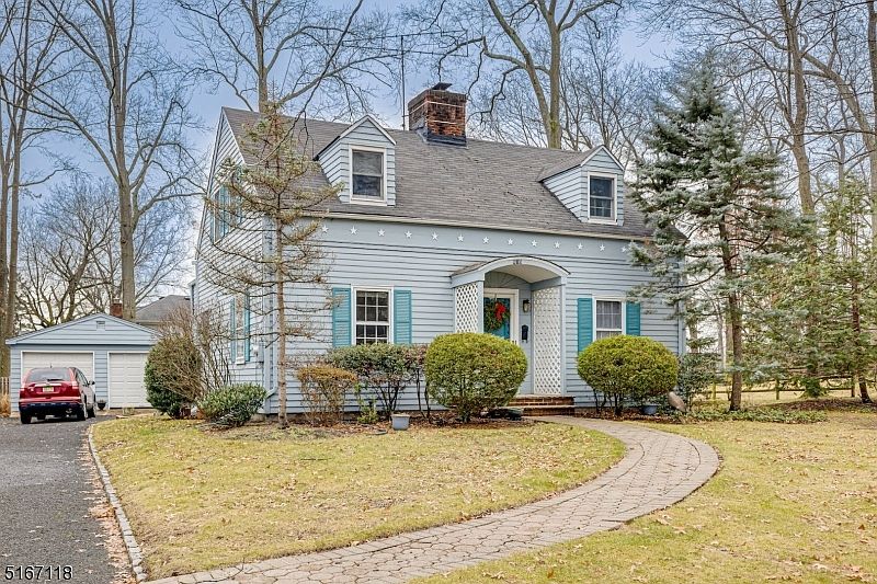 1st image of 616 Hillcrest Ave