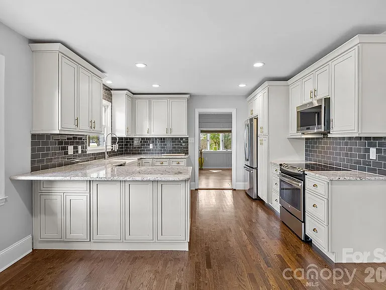 19041 Davidson Concord Rd — Photo 4