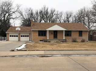 204 W 23rd St, Hays, KS 67601