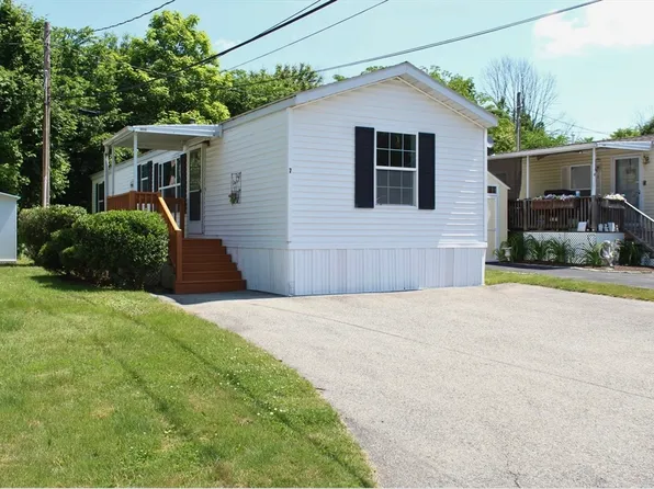 124 W Main St #7, Merrimac, MA 01860
