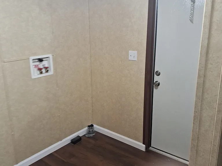 906 Oak St #3 — Photo 6