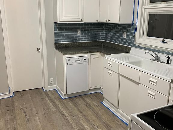 2nd image of 36 Riverdale Ave Floor 2