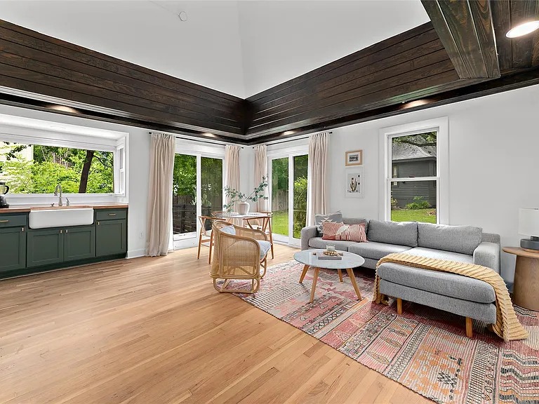 1503 Drake Ave #B — Photo 9