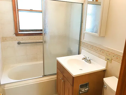 Rented by Showcase Realty | media 9