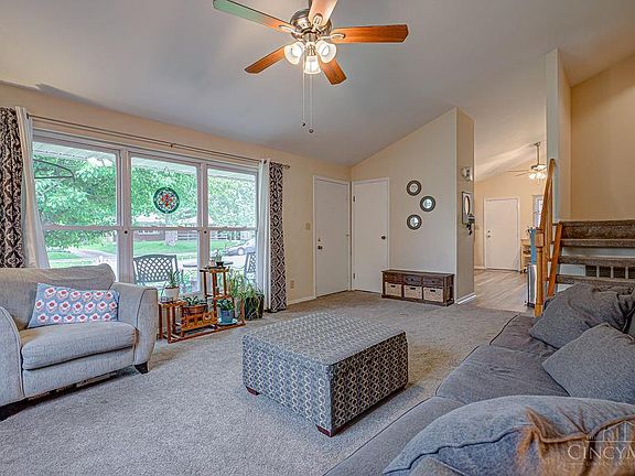 3rd image of 6439 Canastota Dr