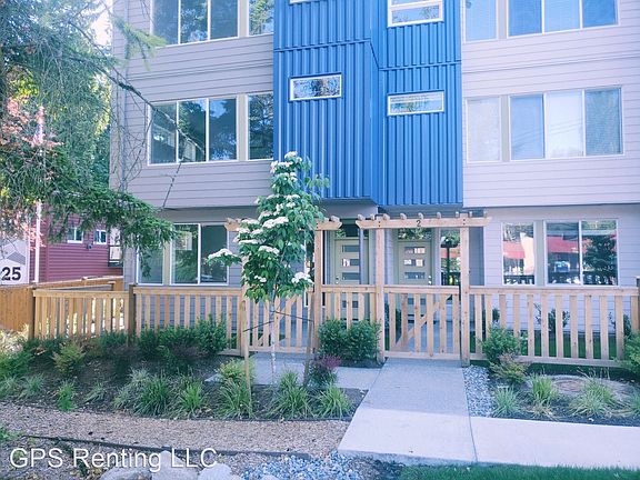2nd image of 12120 76th Way NE Unit 1