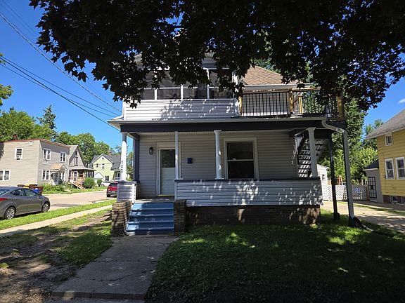 2nd image of 502 Pearl St #1
