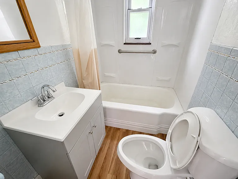 239 Renova St — Photo 9