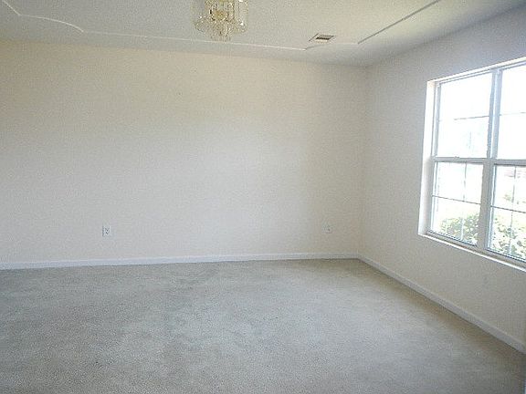 4th image of 3011 Yellowwood Ct