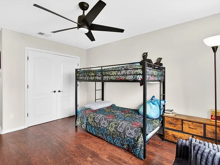 8417 Macarena Dr — Photo 30