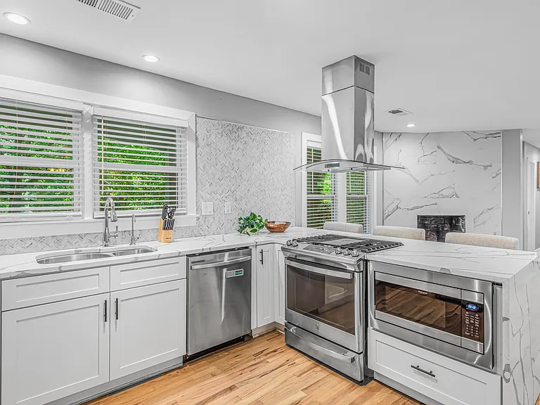 480 Forest Hills Dr — Photo 17