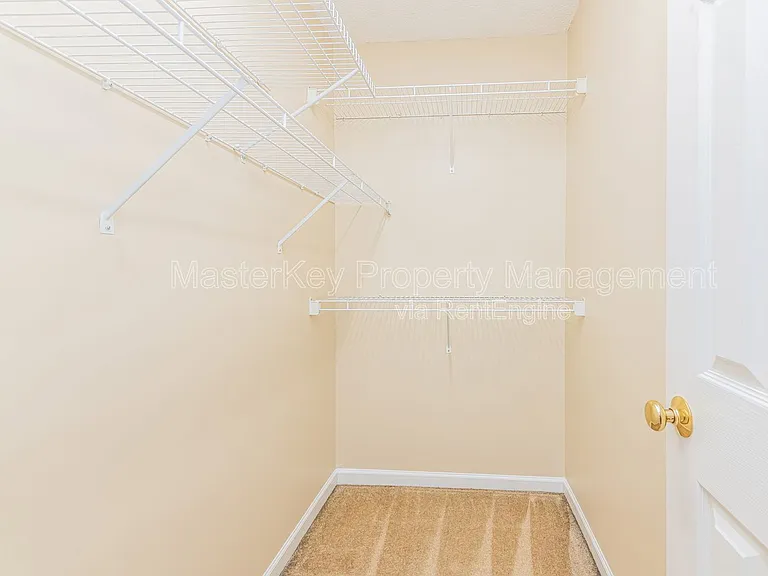 4001 Winecott Dr — Photo 11