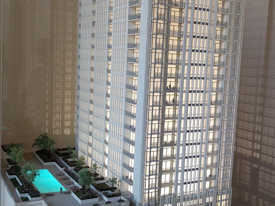 1st image of 1400 S Michigan Ave APT 402