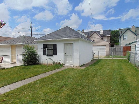 3rd image of 1305 Lamar St